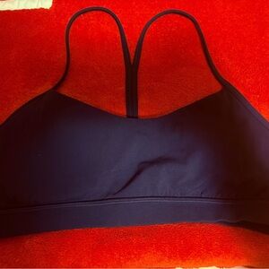 Lululemon Women’s Navy Flow Y Sports Bra Size 12